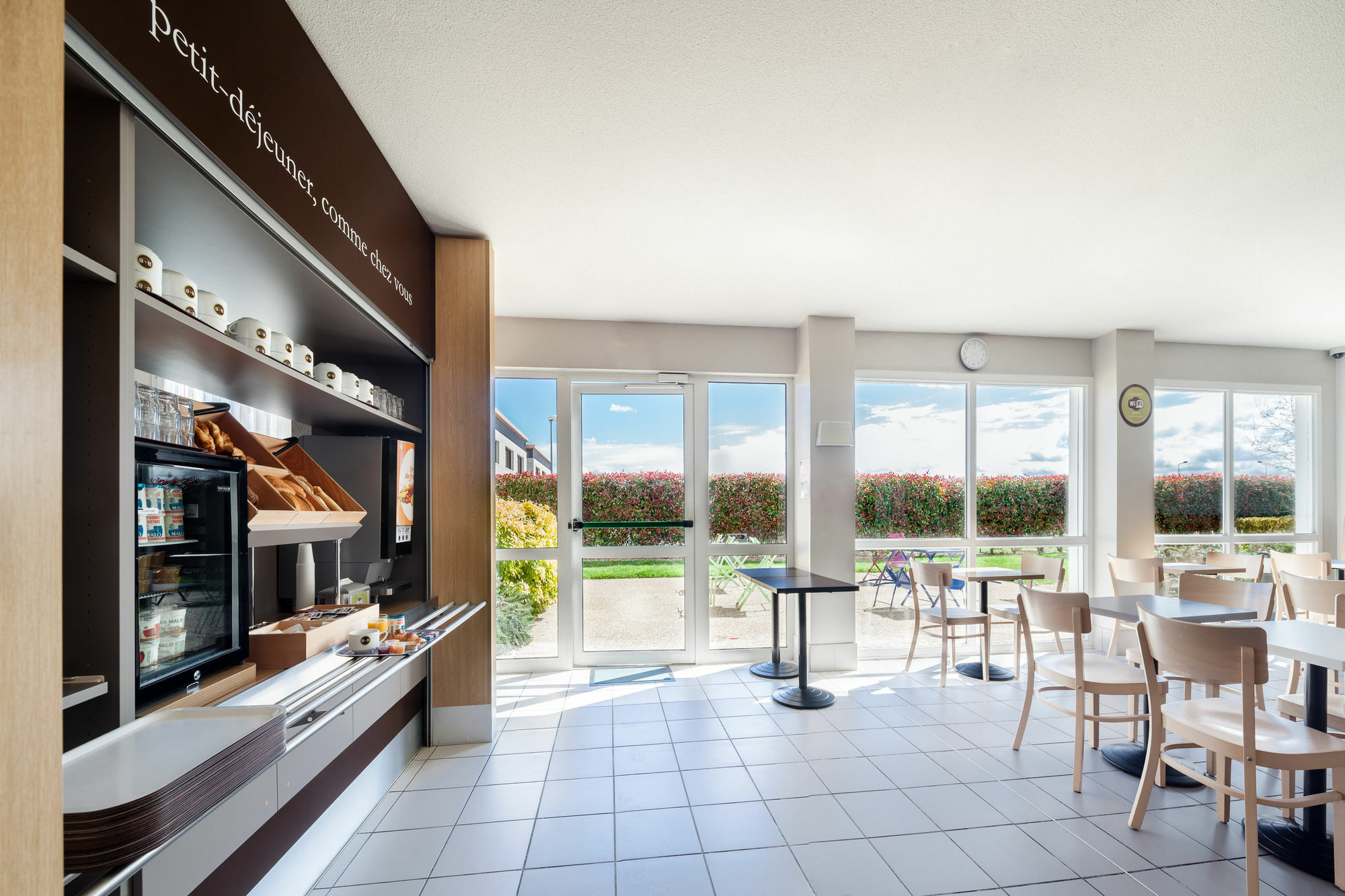 B&B Hotel Évreux Εξωτερικό φωτογραφία