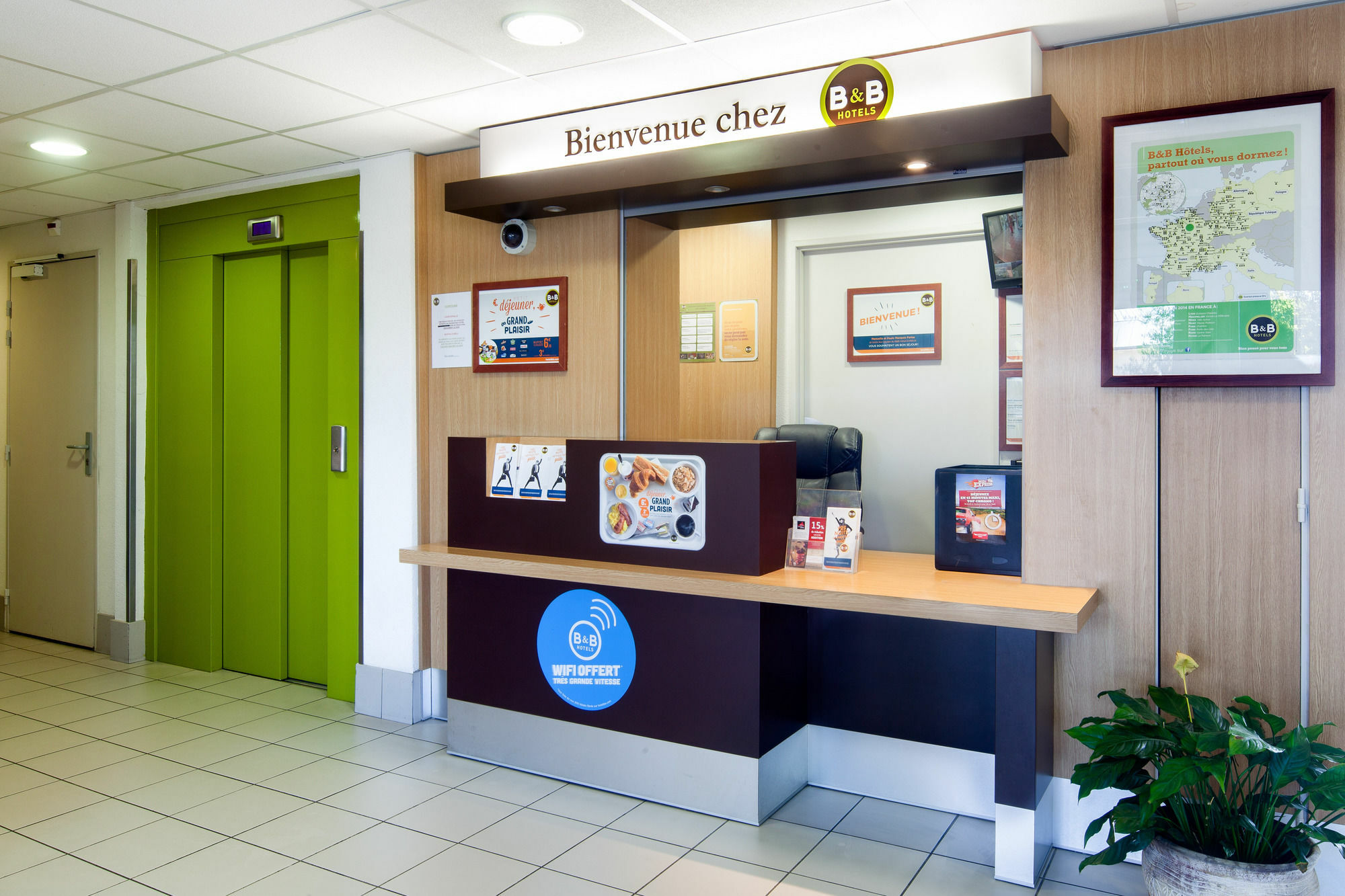 B&B Hotel Évreux Εξωτερικό φωτογραφία